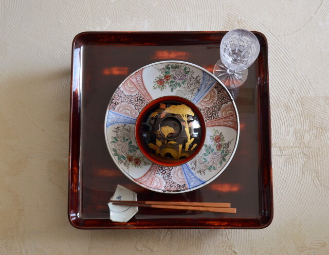 色絵印判花籠.唐草紋8寸皿 一枚 色絵皿Antique Sam's Collection