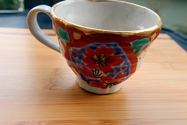 和田一人 マグカップ 赤絵 陶器 山笑う 山帰来～日々のくらし