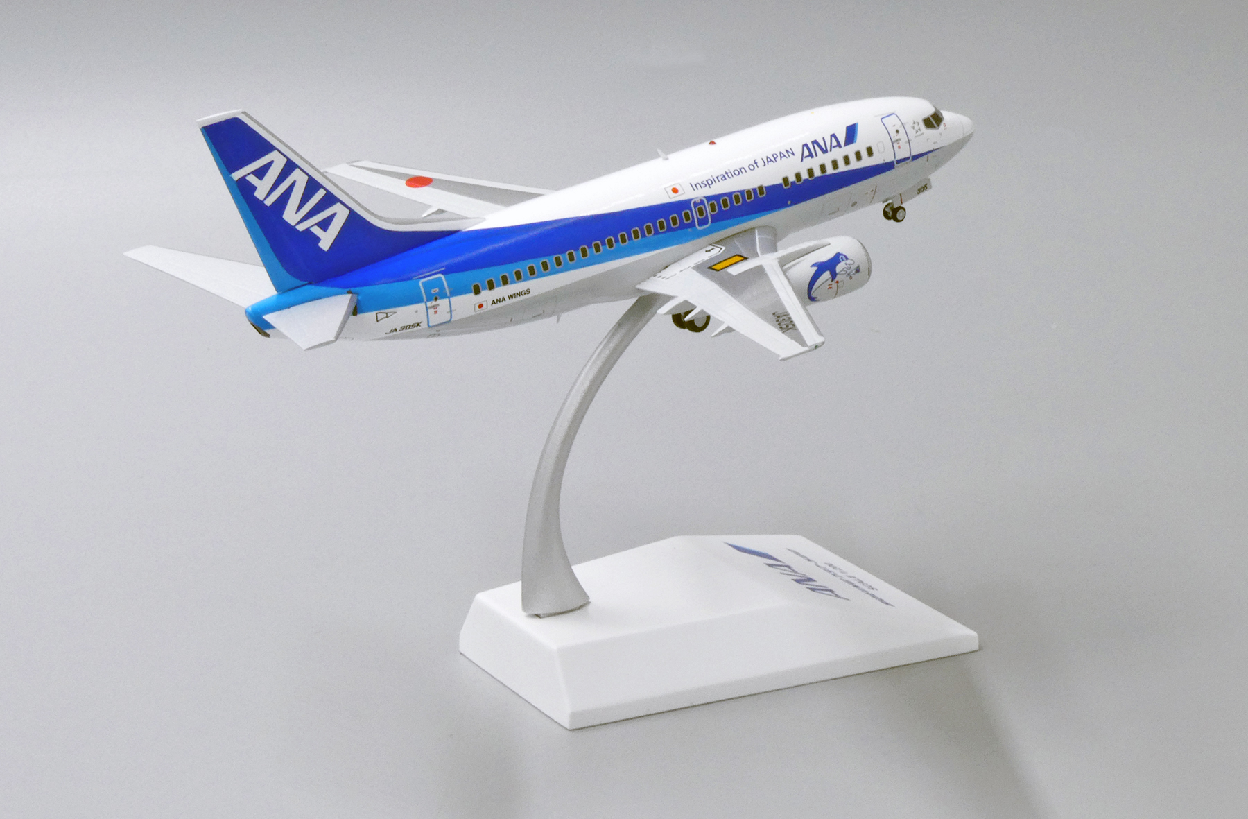 ScaleModelStore.com :: JC Wings 1:200 - EW2735004 - ANA Wings