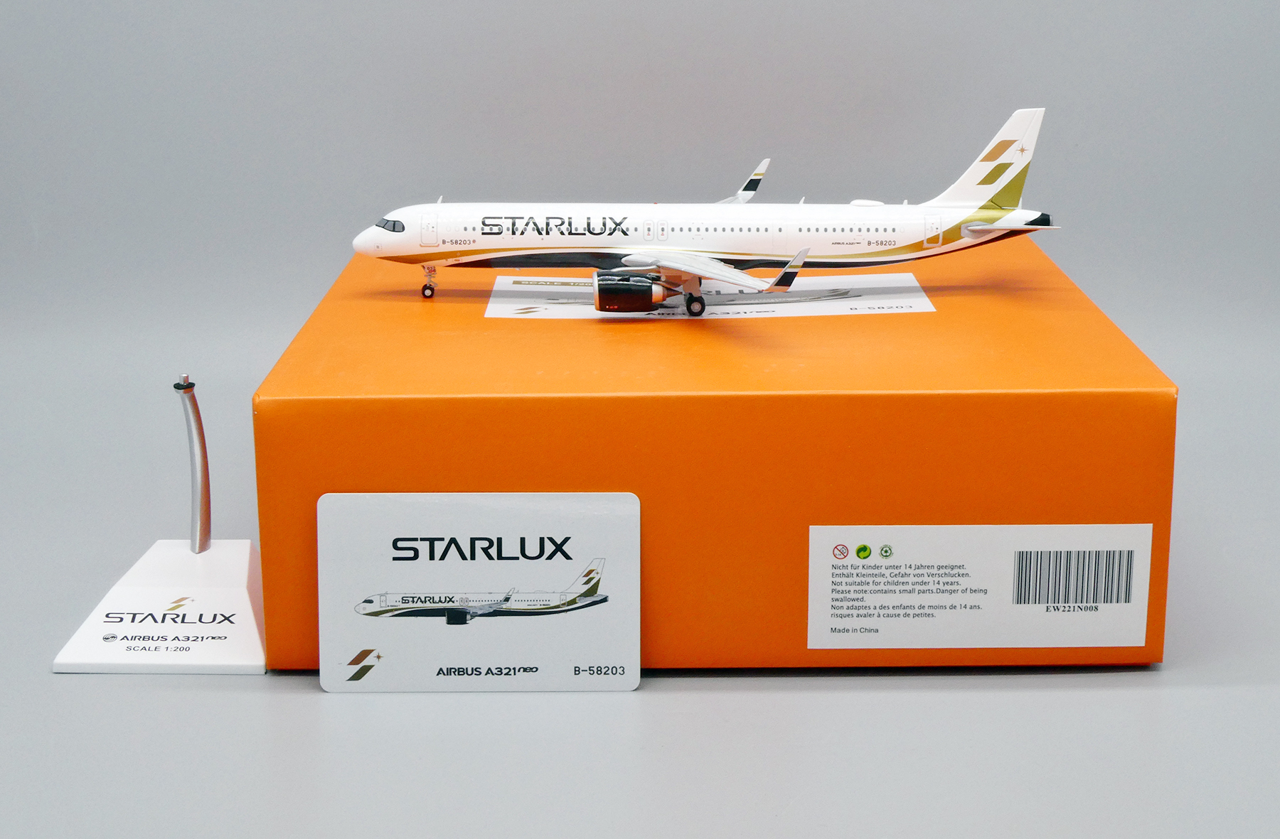 ScaleModelStore.com :: JC Wings 1:200 - EW221N008 - Starlux Airbus