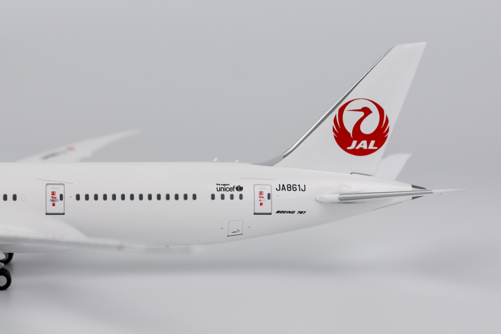 ScaleModelStore.com :: NG Models 1:400 - 55083 - Japan Airlines