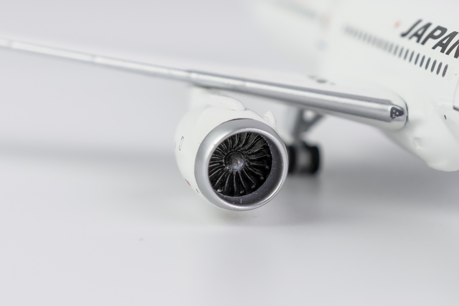 ScaleModelStore.com :: NG Models 1:400 - 55085 - Japan Airlines
