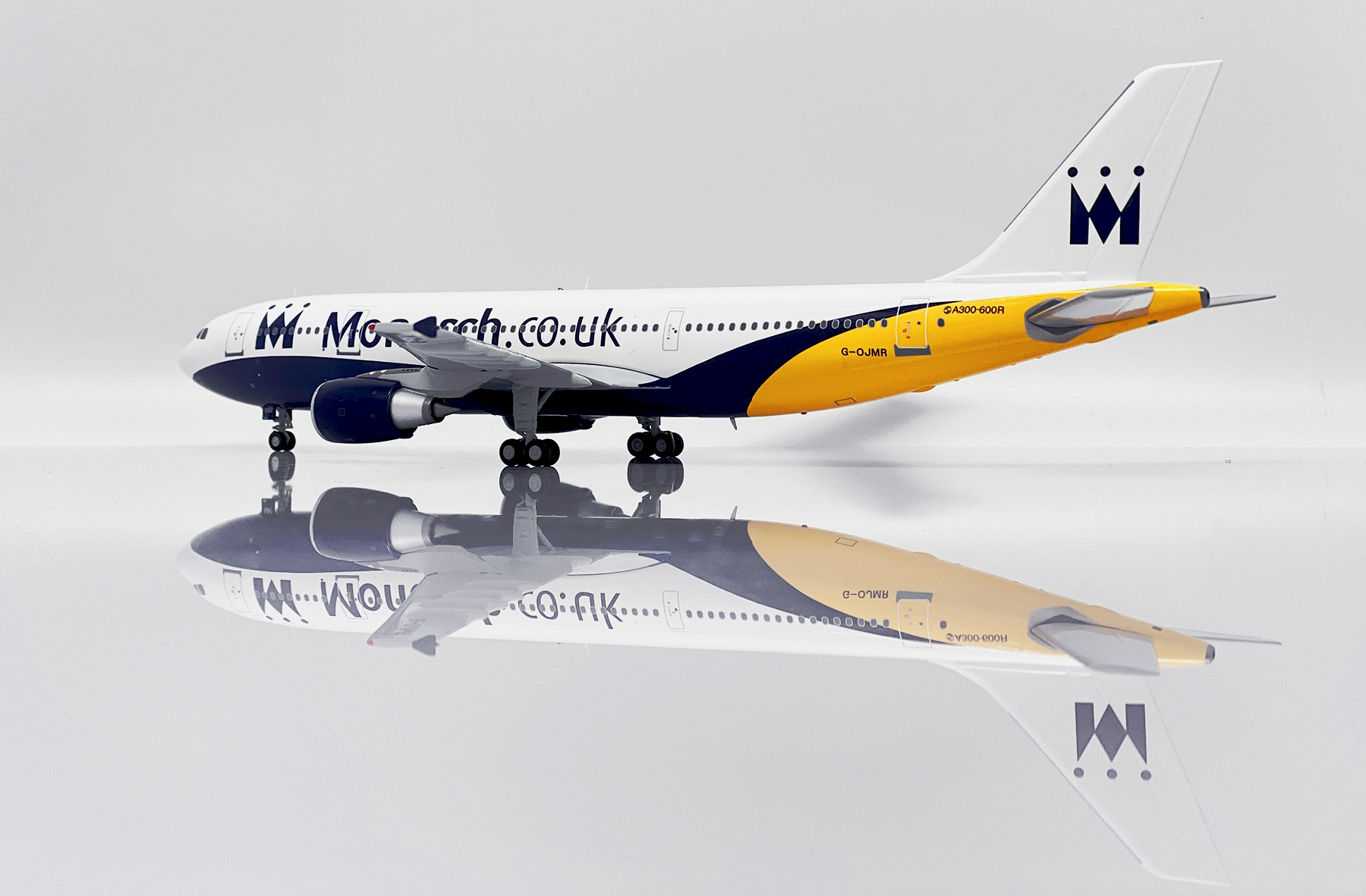 ScaleModelStore.com :: JC Wings 1:200 - LH2319 - Monarch Airlines