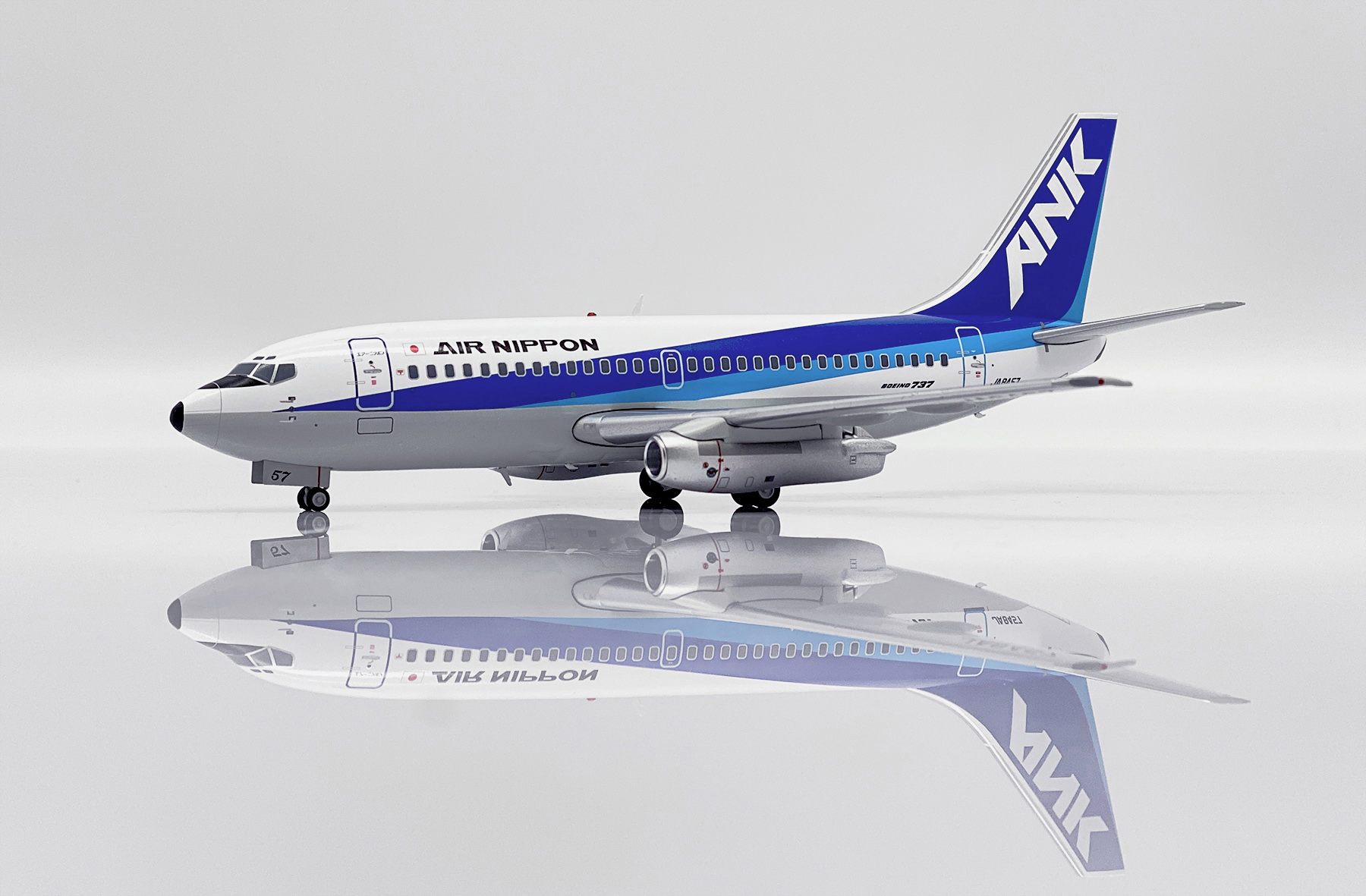 ScaleModelStore.com :: JC Wings 1:200 - EW2732001 - Air Nippon