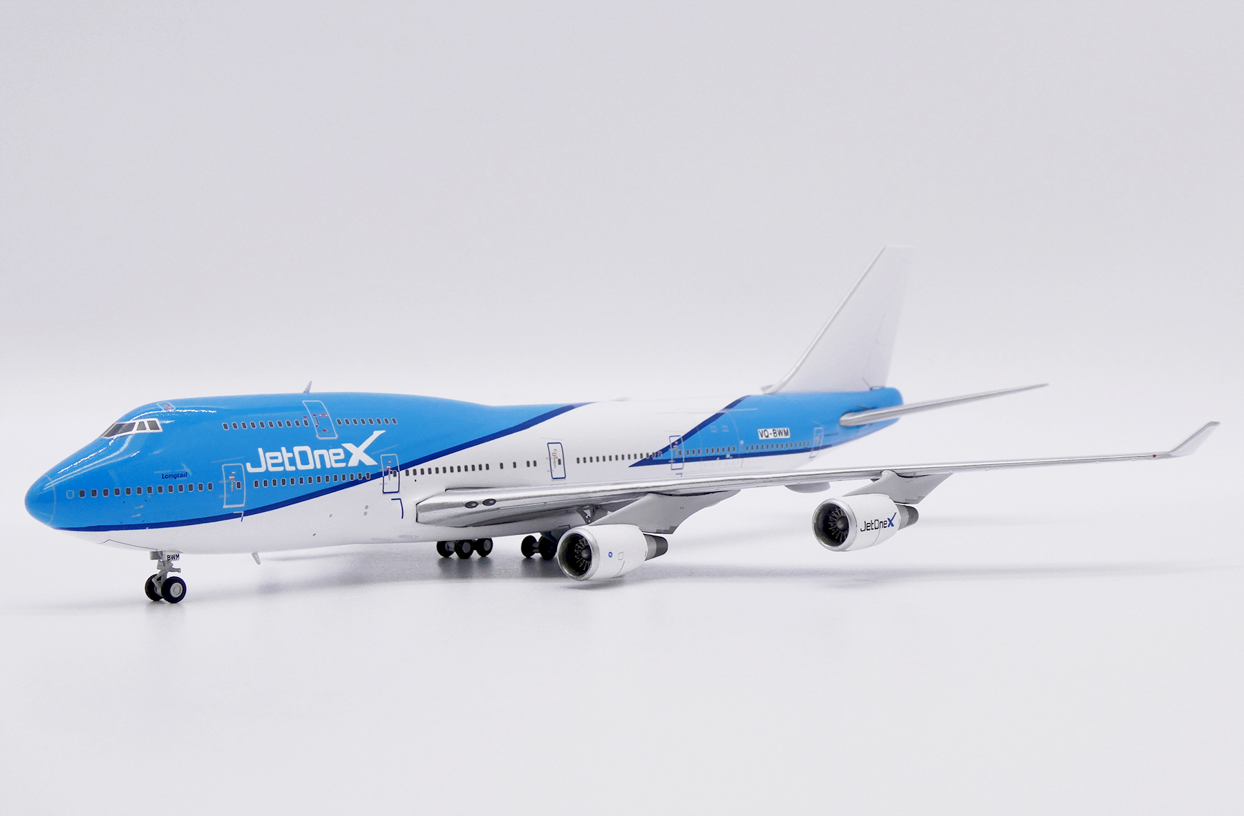 ScaleModelStore.com :: JC Wings 1:400 - LH4284 - JetOneX Boeing