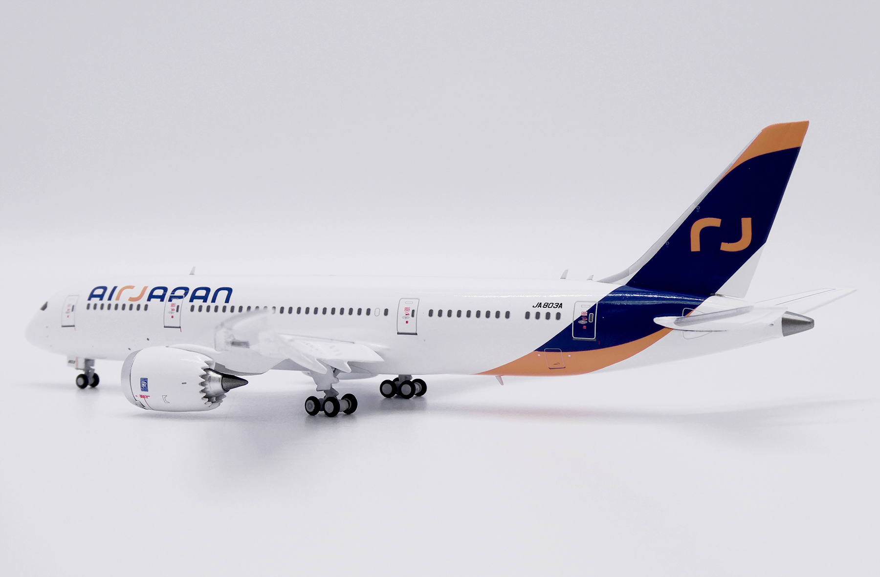 ScaleModelStore.com :: JC Wings 1:400 - SA4042A - Air Japan Boeing