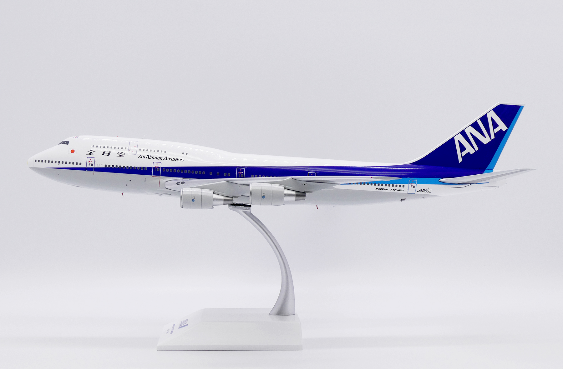 ScaleModelStore.com :: JC Wings 1:200 - XX20443 - ANA All Nippon