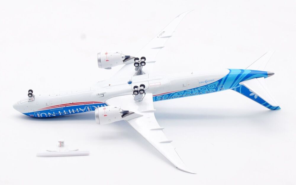 ScaleModelStore.com :: Aviation400 1:400 - AV4203 - Air Tahiti Nui