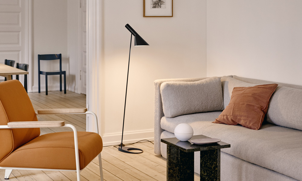 AJ フロアランプ / ウォームサンドLouis Poulsen（ルイスポールセン