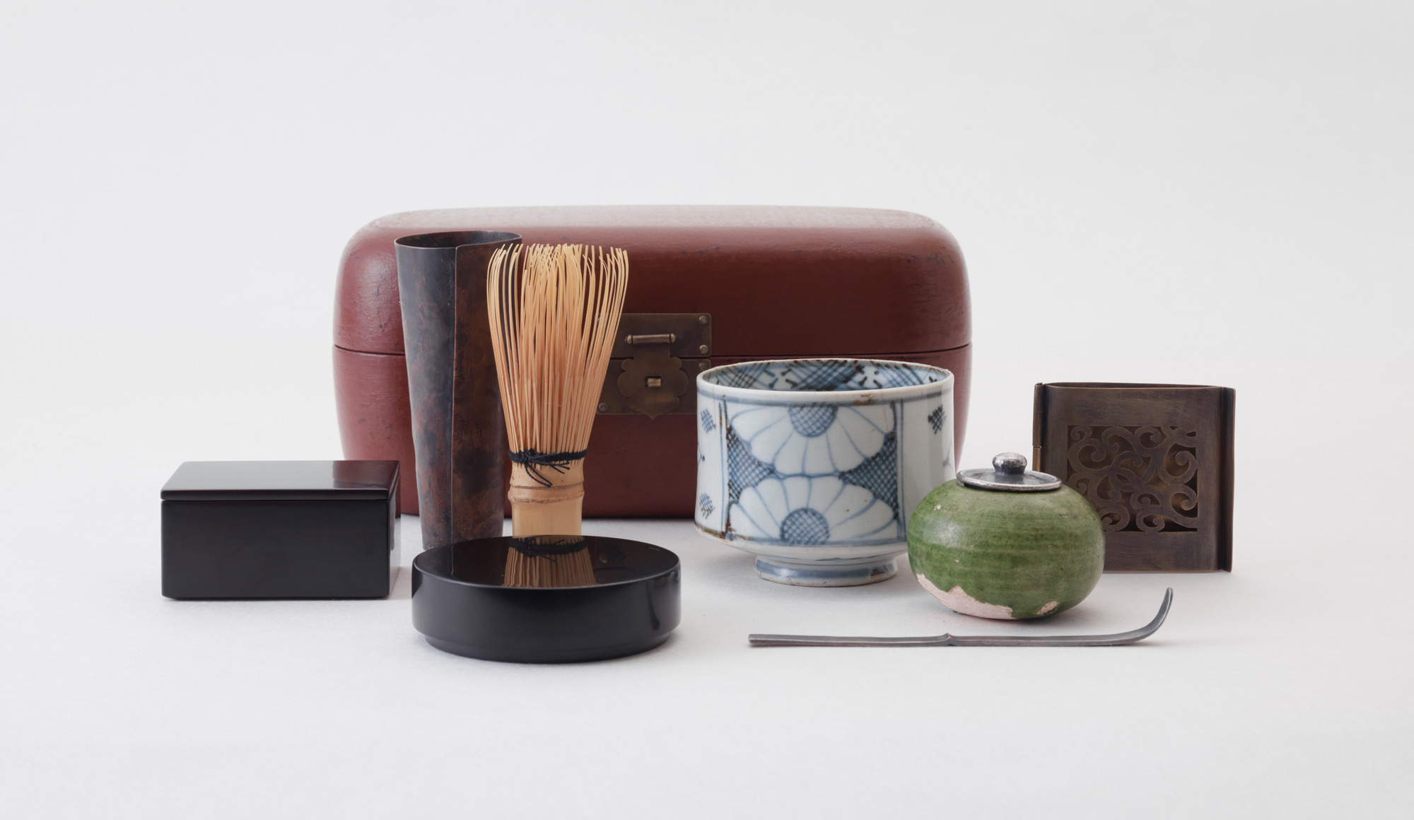 赤木明登 「茶の箱」展｜展示｜思文閣 美術品・古書古典籍の販売・買取
