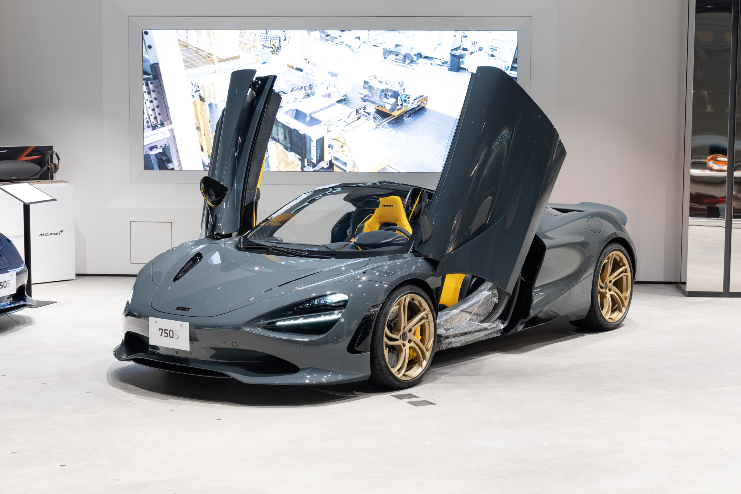 750S Spider MSO Soho Grey LHD | 【マクラーレン麻布・横浜】McLaren