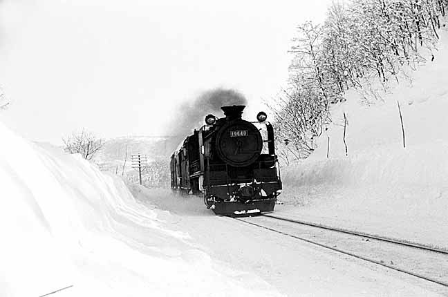 現役蒸気機関車の写真・映像 雪景色
