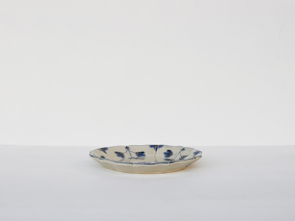 型打ち 金彩 草花紋 桔梗皿大 有田焼 | 産直！有田焼 波佐見焼 の