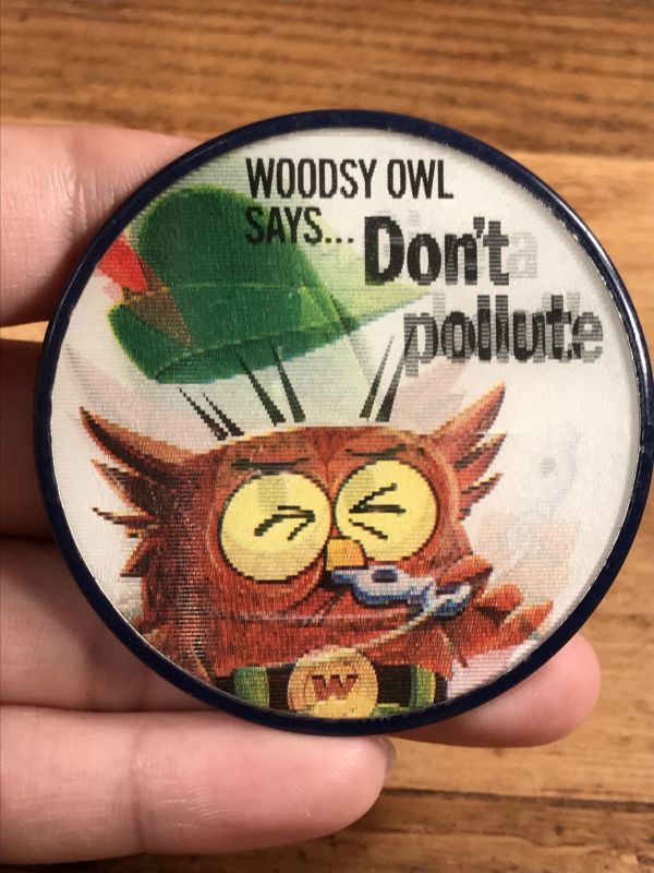 Woodsy Owl “Says Give A Hoot! Don't Pollute!” Lenticular Badge