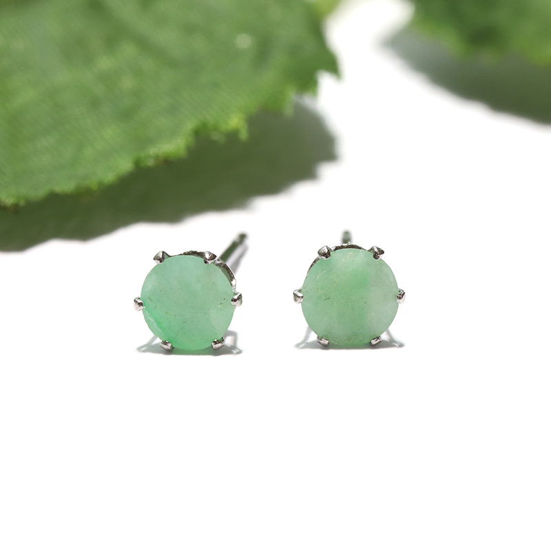 ピアス 翡翠 約4mm 突き刺し型 ステンレス シルバー 日本製 ひすい