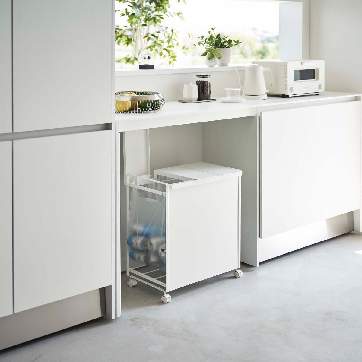 山崎実業 tower 蓋付き目隠し分別ダストワゴン 3分別 ホワイト