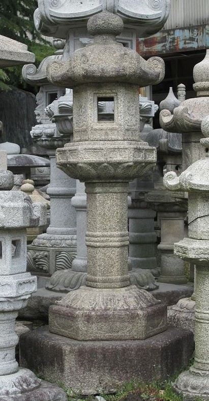 愛知県岡崎市の日本庭園石灯篭・水鉢蹲（つくばい）・石製品の製造販売