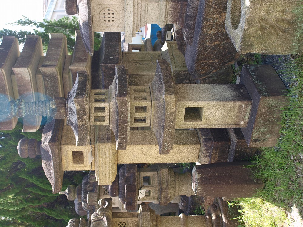 愛知県岡崎市の日本庭園石灯篭・水鉢蹲（つくばい）・石製品の製造販売