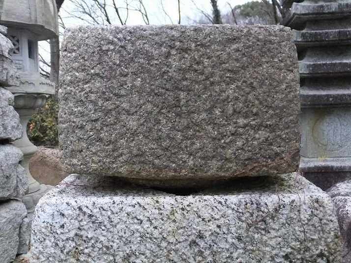 枡形水鉢の製品案内愛知県岡崎市の石灯篭・水鉢蹲など石材製品の製造