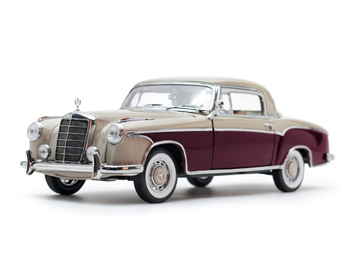 1958 Mercedes-Benz 220 SE Coupe – sunstarmodelcars