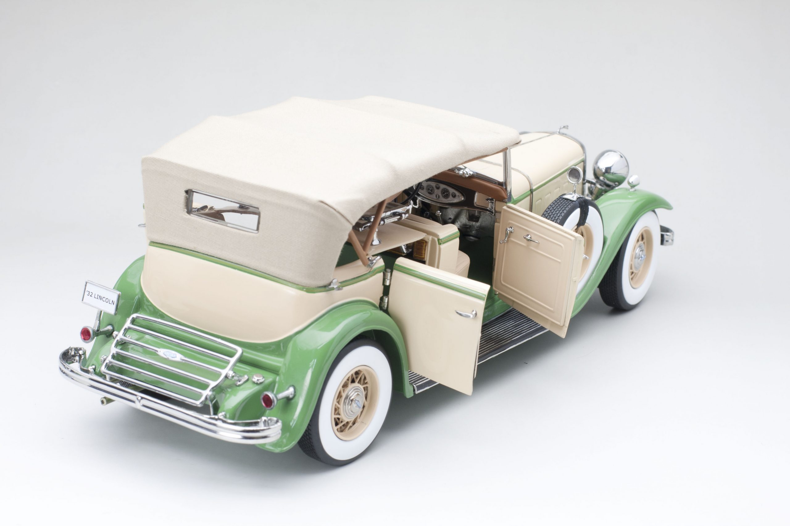 1932 Ford Lincoln KB Top Up-Light tan/Light green – sunstarmodelcars