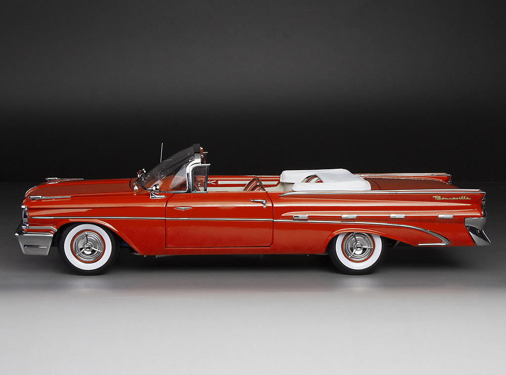 1959 Pontiac Bonneville Open Convertible – Sunset Glow