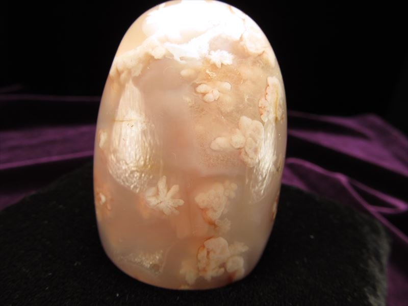 ◇桜のような淡いピンク色◇ふんわりアゲート◇デンバー展示会商品◇白