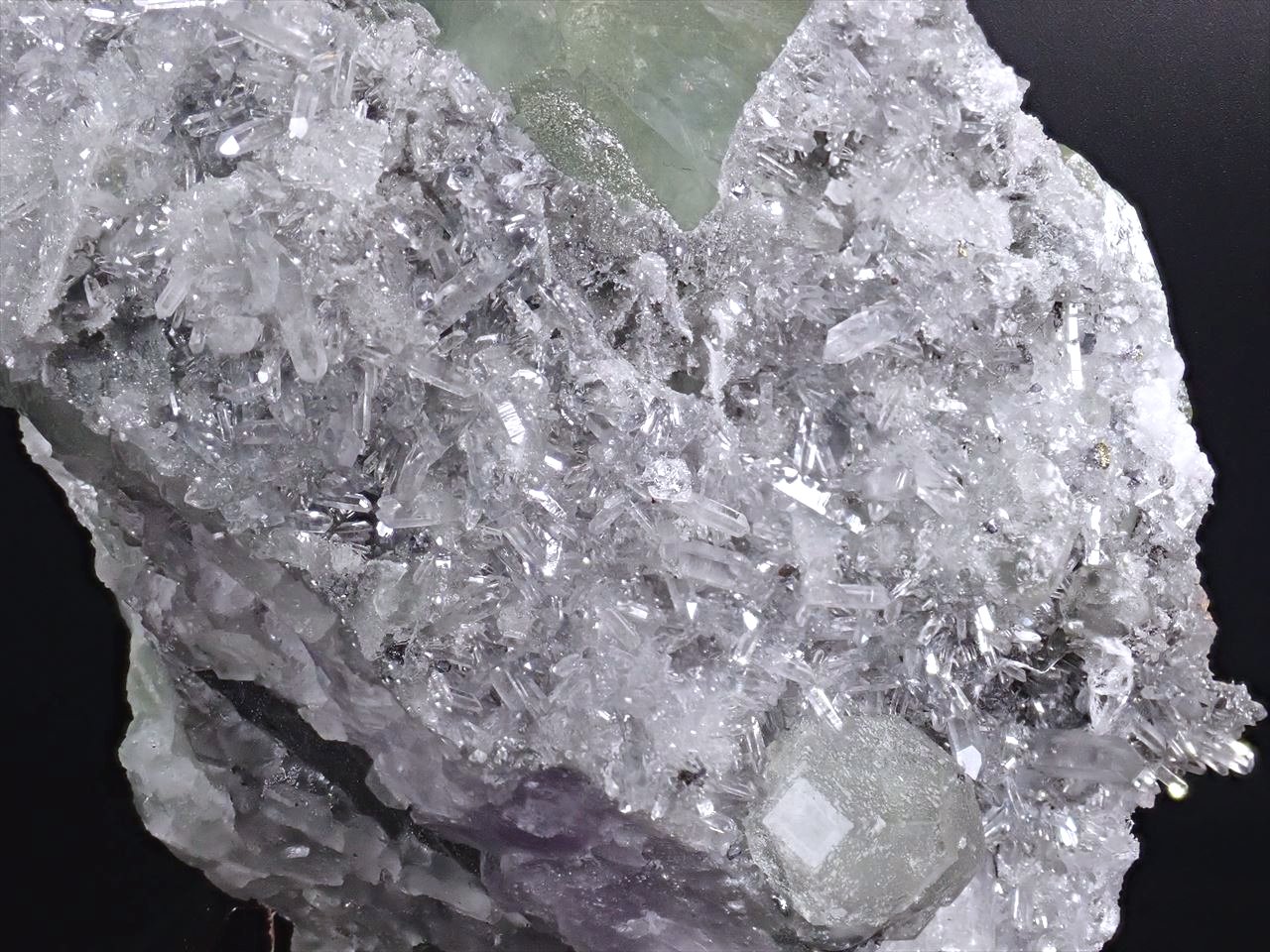 ◇圧巻!!大自然が創り上げた芸術的クラスター◇フローライトと水晶の