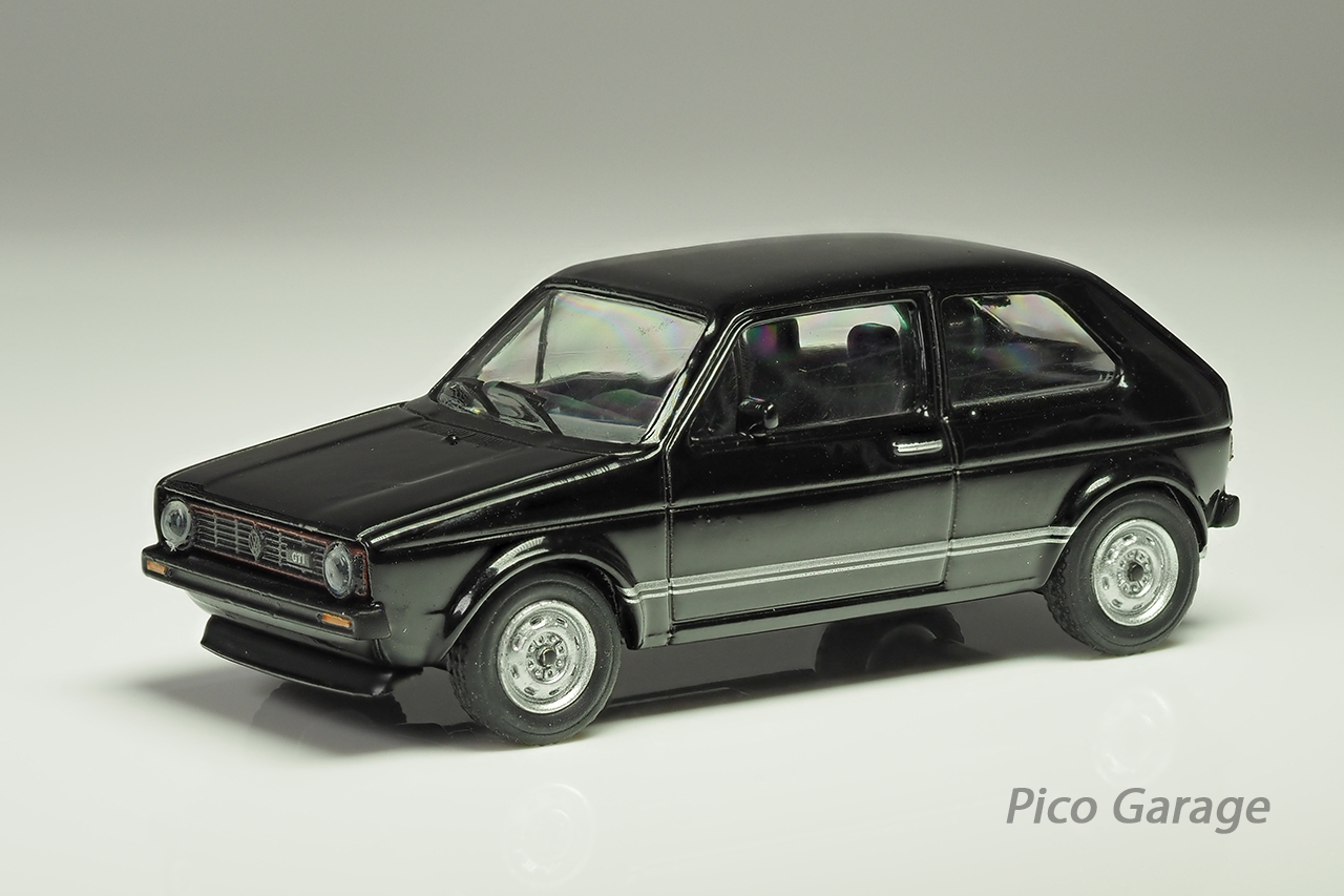 ◇【Schuco】Volkswagen Golf GTI（ブラック）1：64 ミニカー