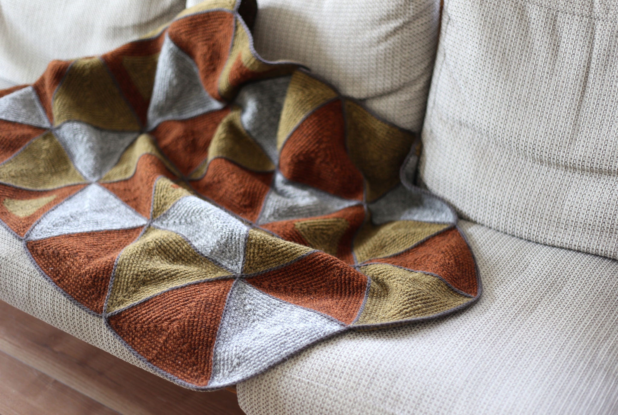 かぎ針編み「幾何学模様のブランケット」編み図（PDF） – Ronique Store