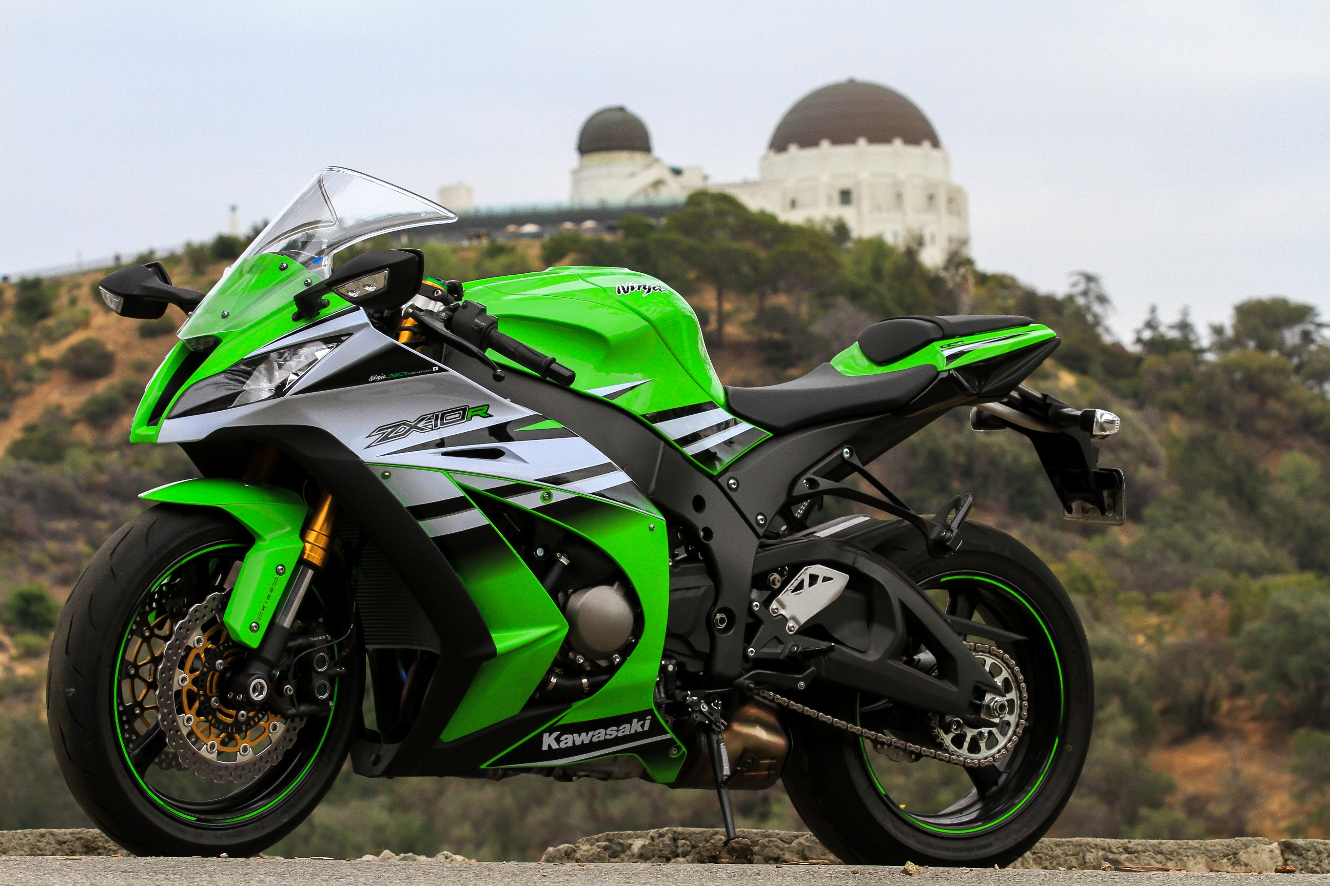 2015 Kawasaki ZX-10R review - RevZilla