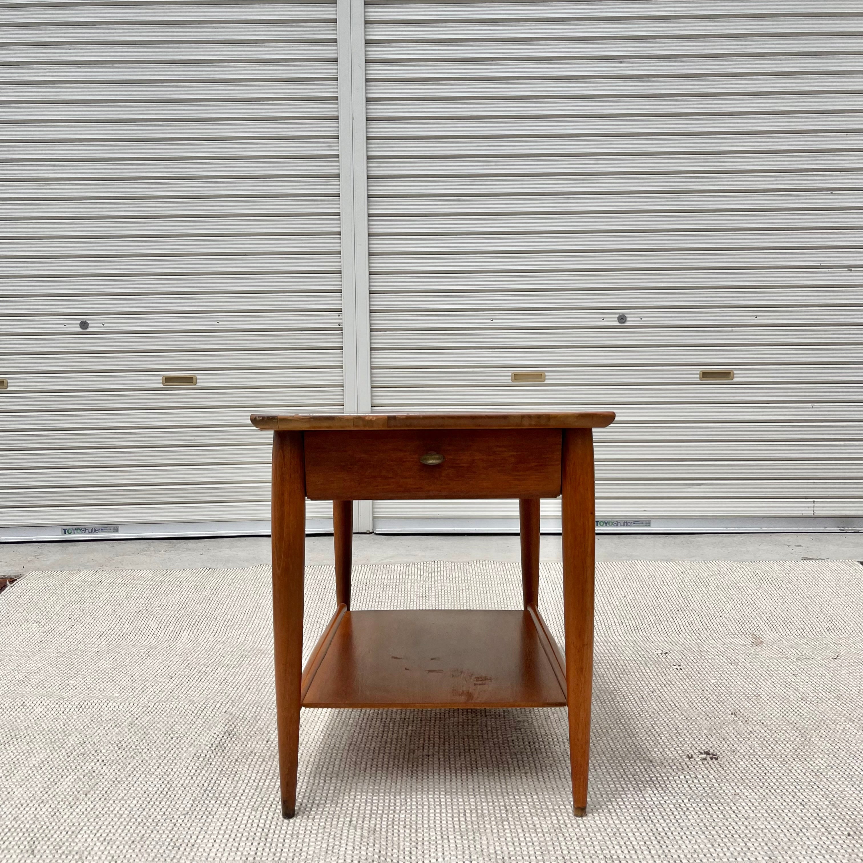 Mersman furniture 木製サイドテーブル ヴィンテージ ウォールナット