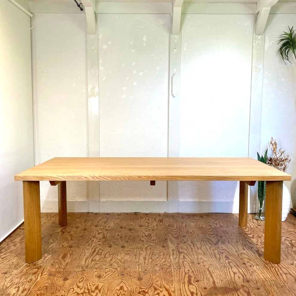 飛騨産業 / HIDA タモ無垢材 ダイニングテーブル 中古 大きい 木