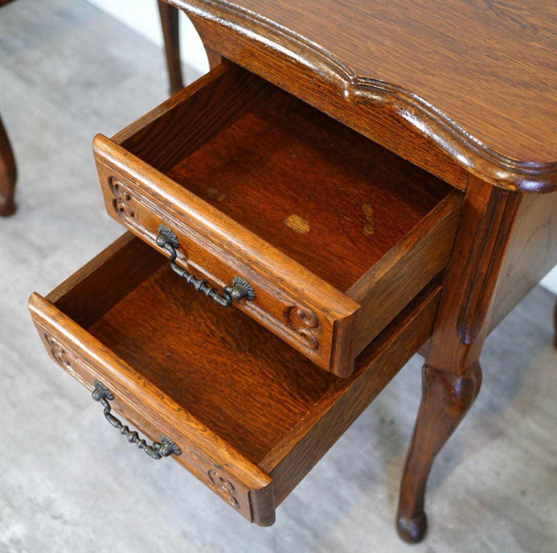 三越ブルージュ / Brugge オーク材 デスク アンティーク風 猫脚 中古