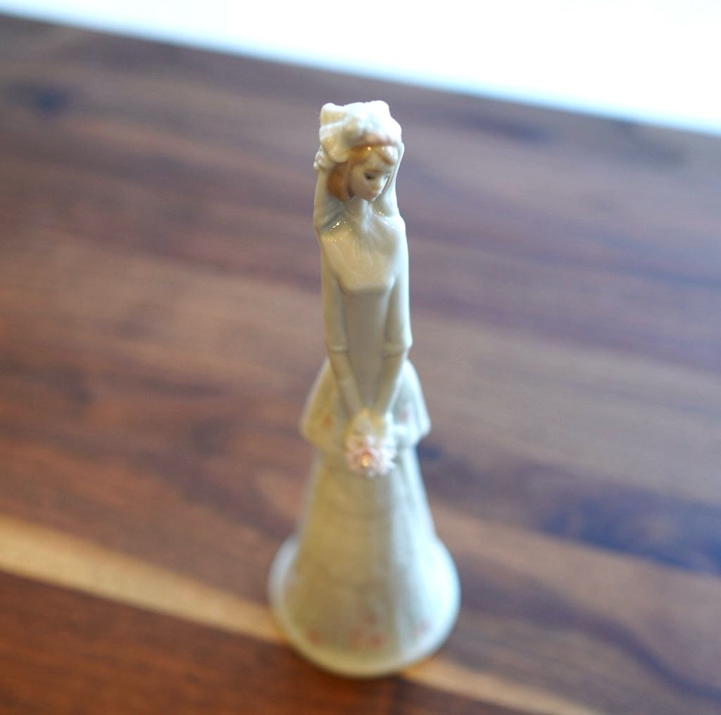 リヤドロ / LLADRO ブライダルベル フィギュリン スペイン 磁器