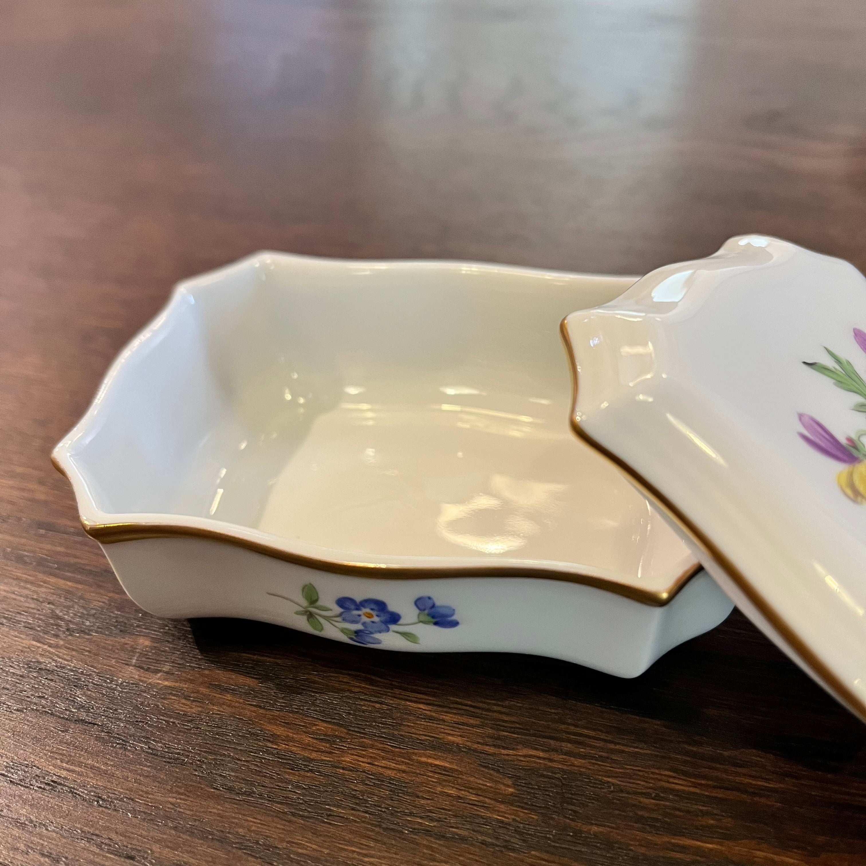 マイセン / Meissen 小物入れ スミレ 花 蓋つき 中古 フラワー