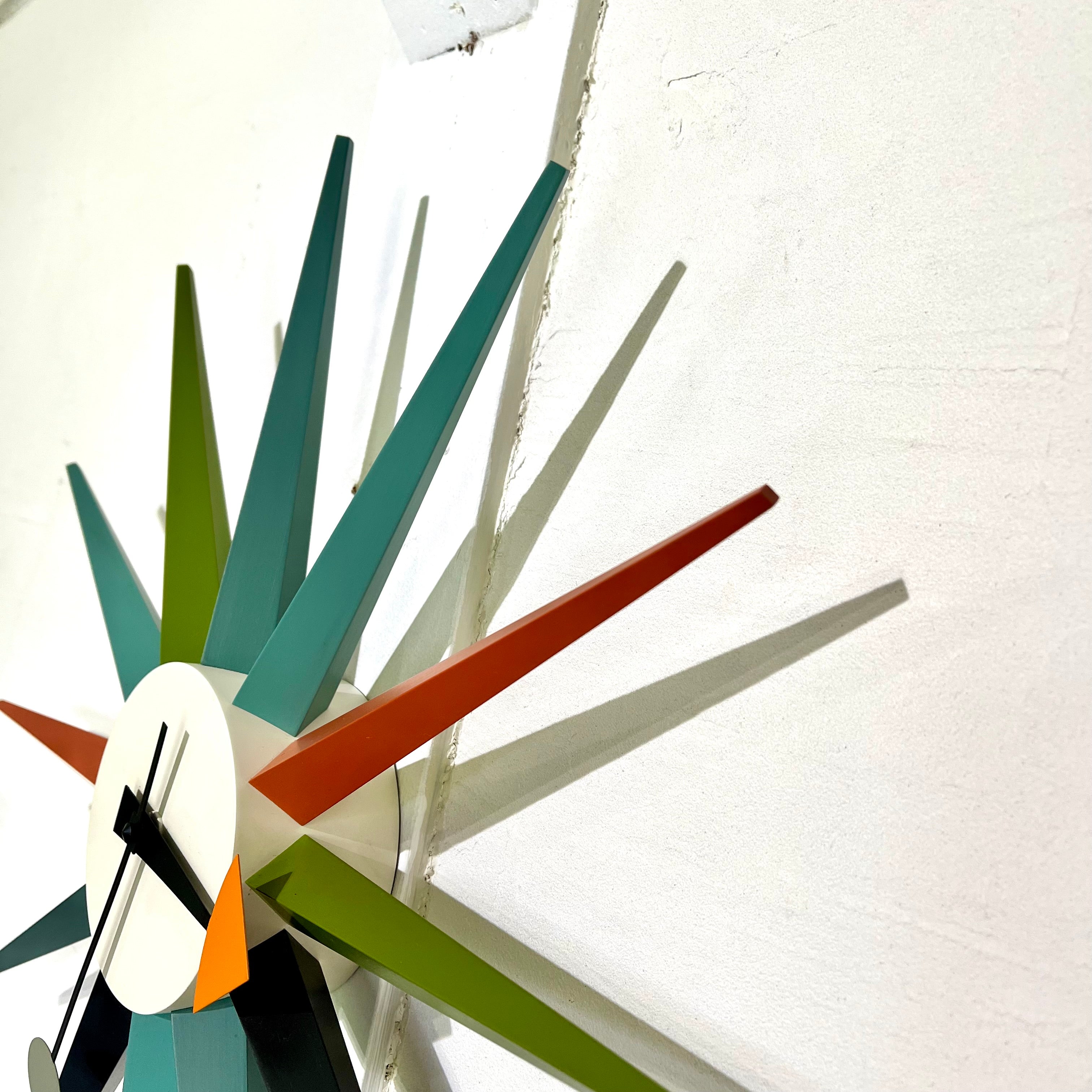 ヴィトラ / Vitra サンバースト / Sunburst Clock マルチカラー