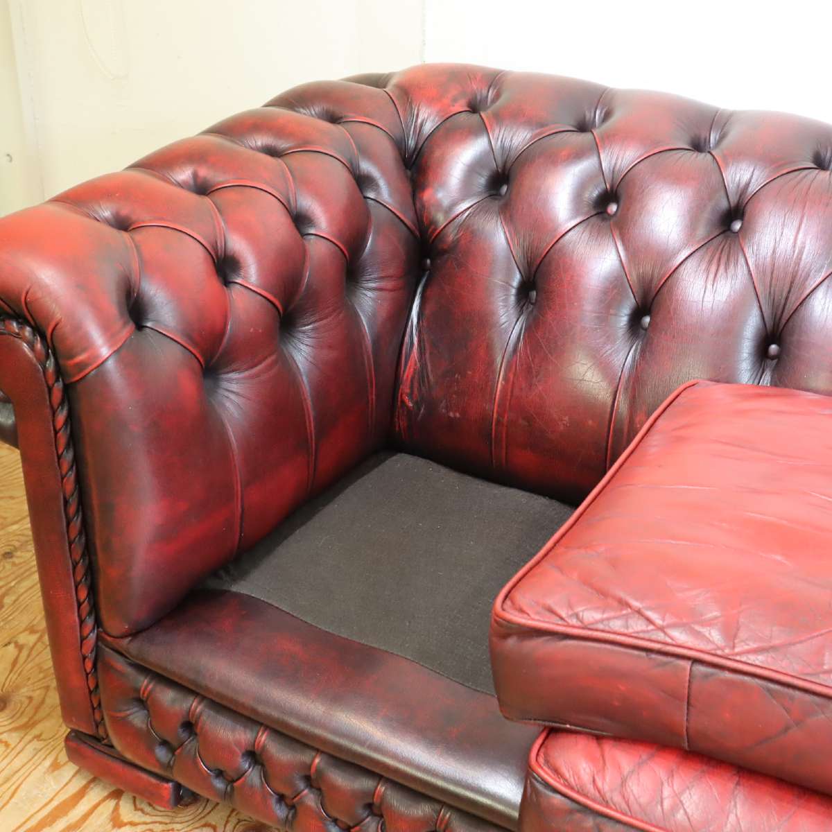 チェスターフィールド 2Pソファ 2人掛けソファ 本革張り キャスター