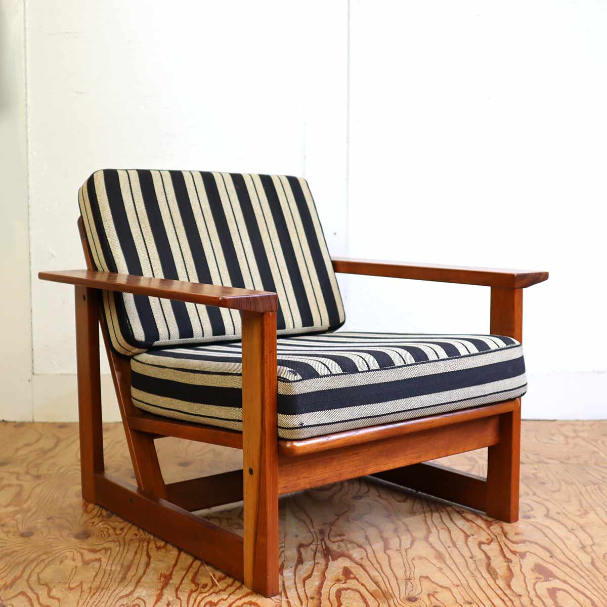 コスガ / KOSUGA アームソファ チーク材 ストライプ 【2