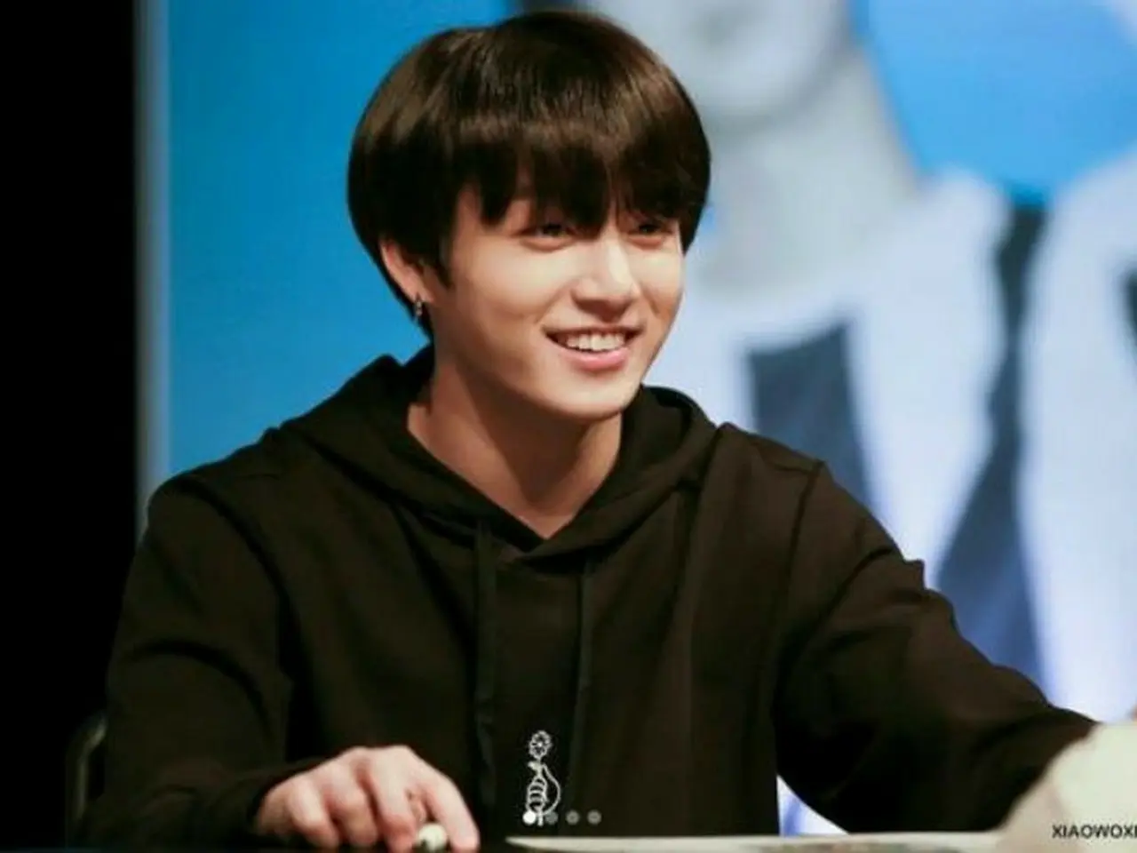 防弾少年団」ジョングク、サイン会で見せた胸キュン！ファンサービスと