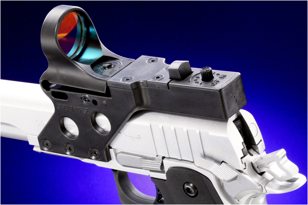 便利なドットサイトを標準装備！「スピードコンプ＆マスター」シリーズ