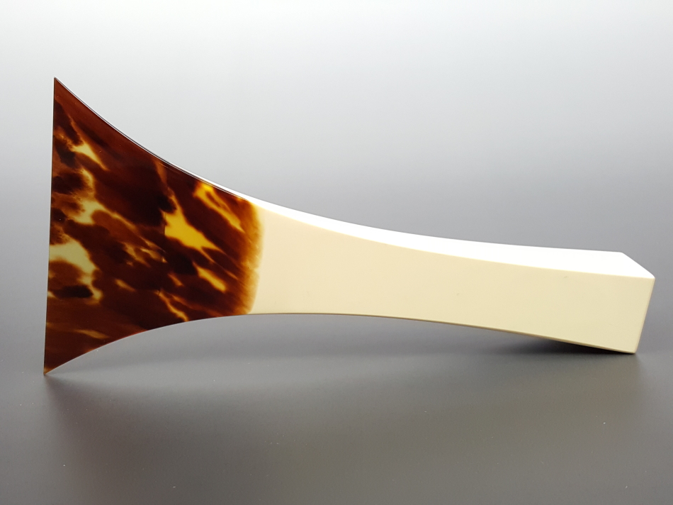 厳選中古品】津軽三味線用鼈甲撥・高山製 TBATI002【和楽器市場】