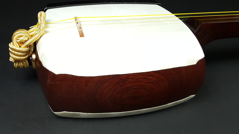 厳選 中古三味線）津軽紅木金細三味線 WKT-TS053【和楽器市場】