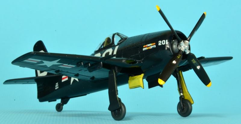 F8F ベアキャット (モノグラム 1/72)