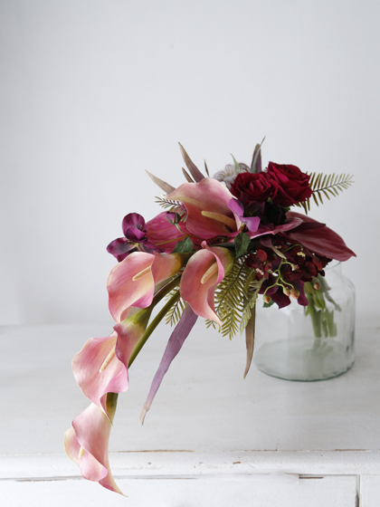 ピンクカラーとアンスリュームのアームブーケ・ブートニアセット