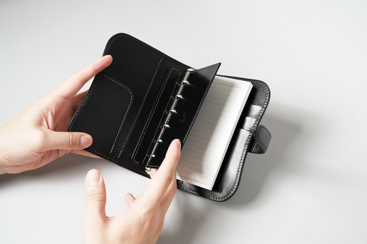 ミニ6穴サイズシステム手帳カバー・GENESISについてのお話 | WILDSWANS