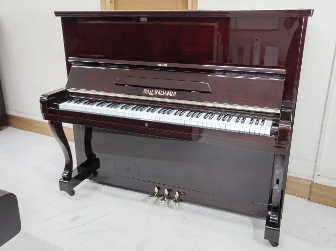 バリンダム B-126 IMPERIAL／155645 | ウイスタリアピアノ
