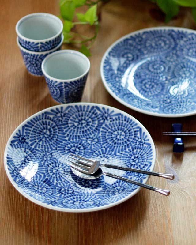 砥部焼の和食器 梅山窯の大皿 【砥部工房 からくさ】