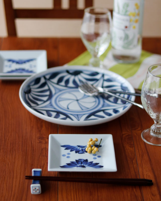 砥部焼の和食器 梅山窯の角皿 【砥部工房 からくさ】