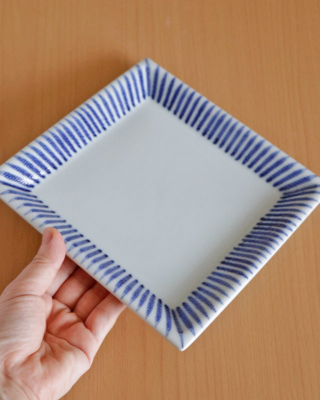 砥部焼の和食器 梅山窯の角皿【砥部工房 からくさ】